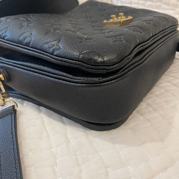Louis Vuitton~ POCHETTE METIS~ Black - Picture 8 of 16